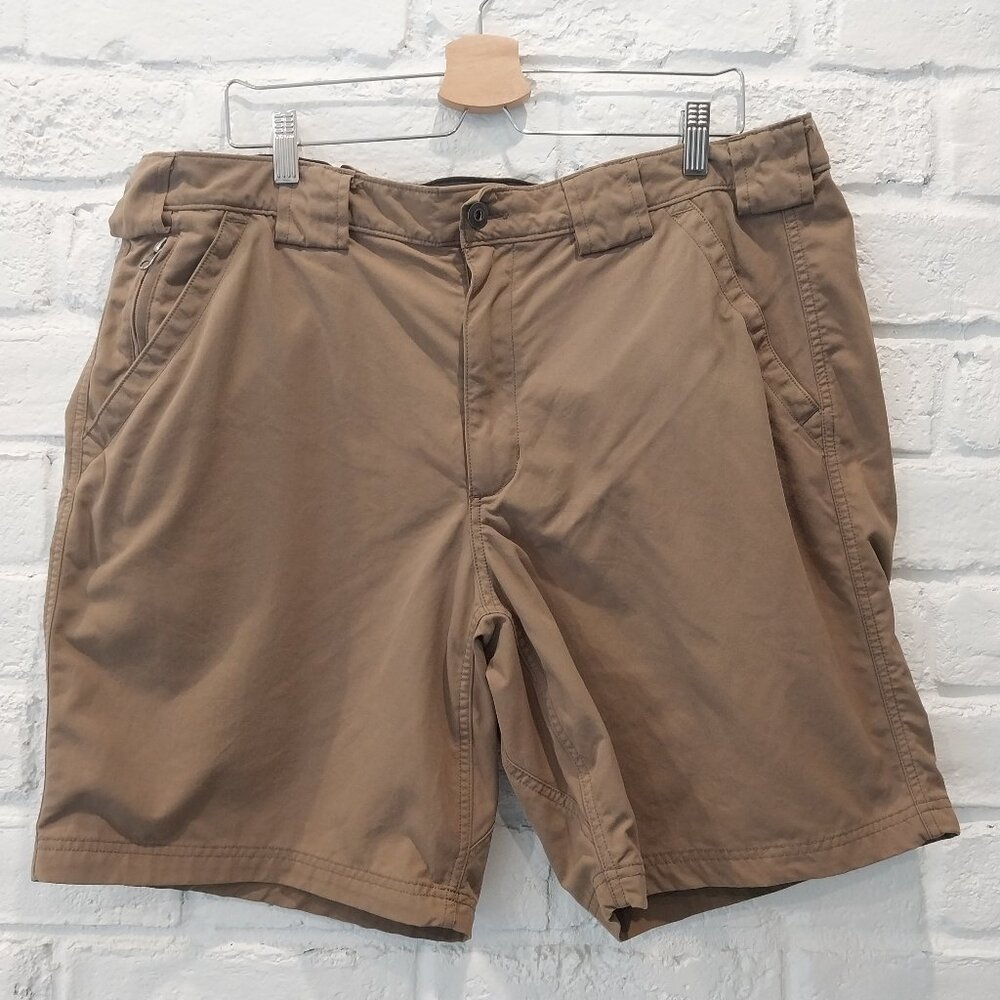 Duluth Shorts Mens XL Waist 38 Brown Tan Elastic Waist Casual Hiking Outdoors,